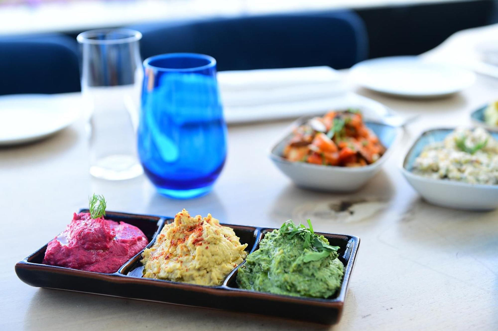 10 Karakoy Hotel Istanbul Exterior foto A selection of dips