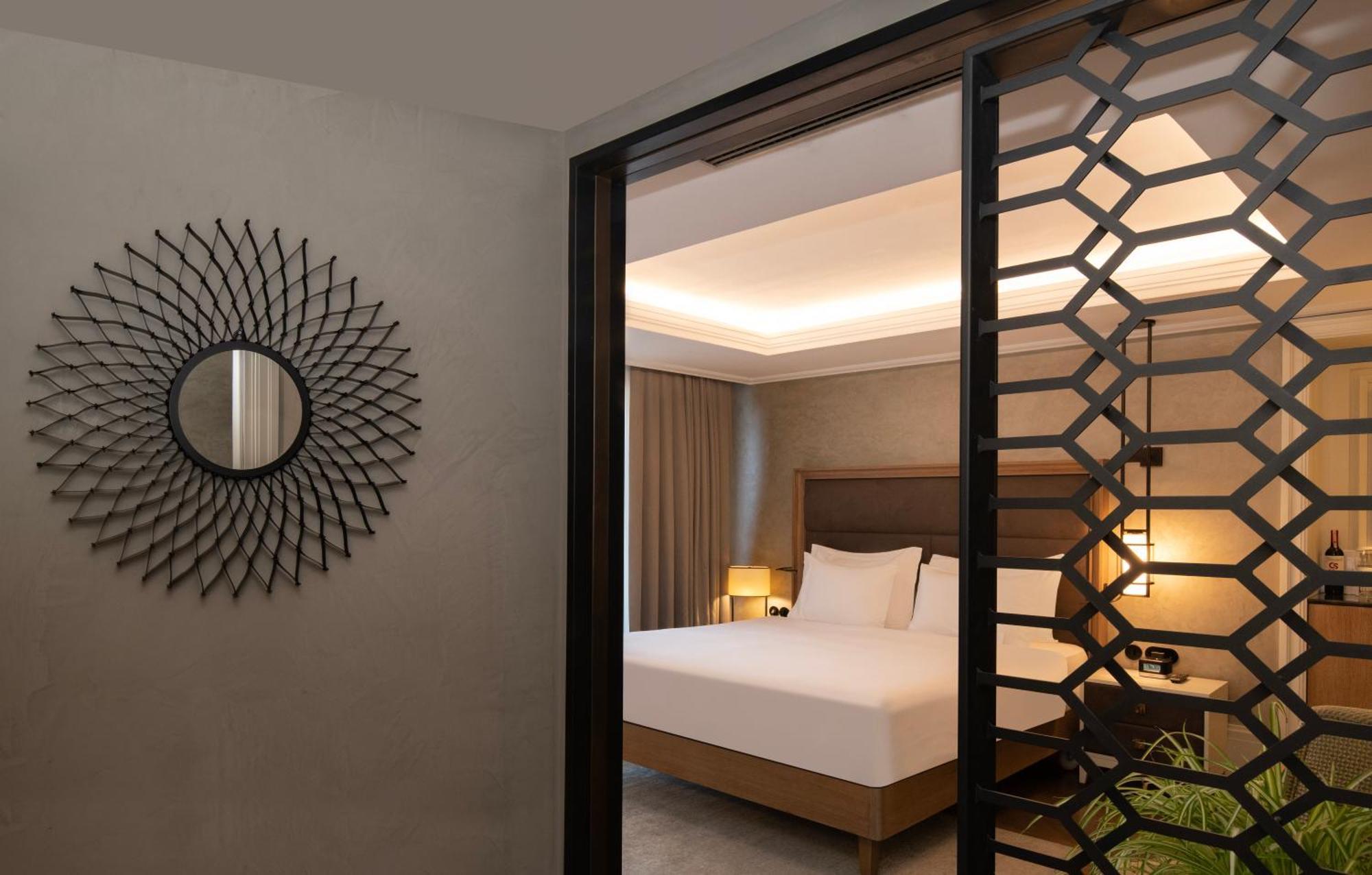 10 Karakoy Hotel Istanbul Cameră foto A room at the hotel