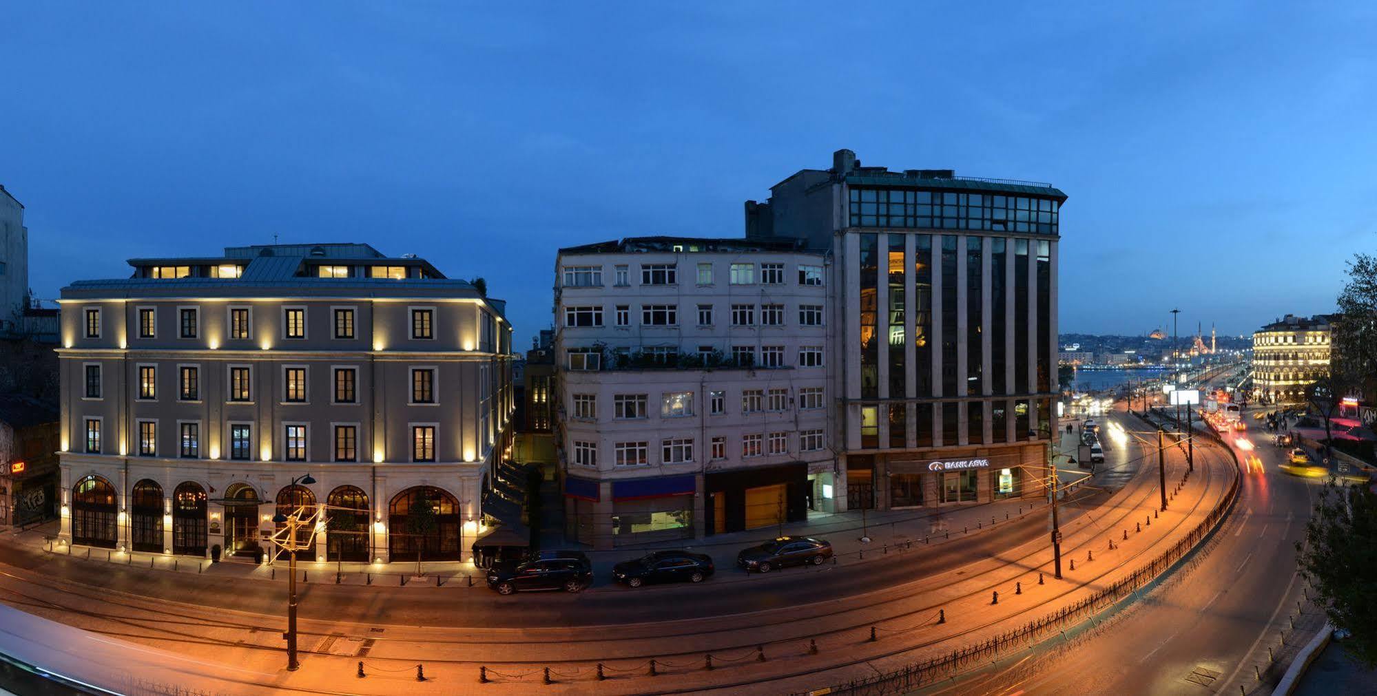 10 Karakoy Hotel Istanbul Exterior foto The building of the National Bank of Serbia